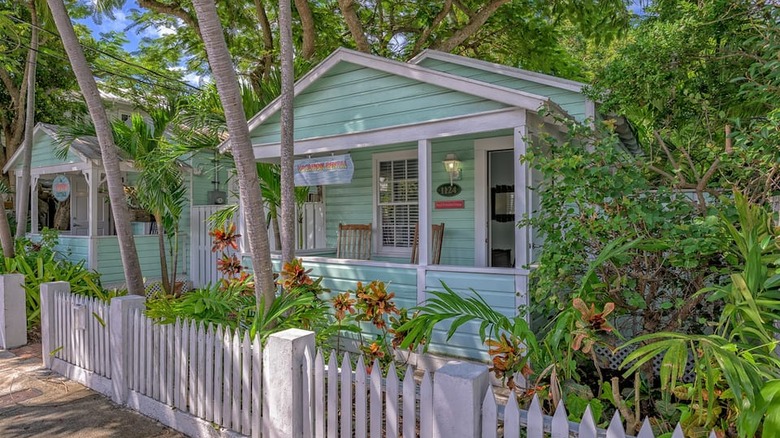 mint green cottage in Florida