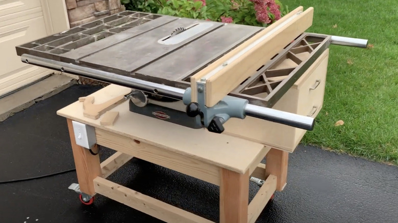 restored and upgraded vintage craftsman tablesaw