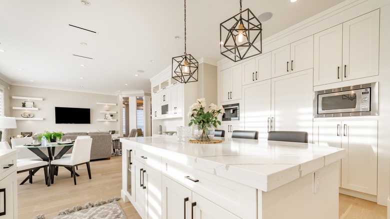 Kitchen with pendant light fixtures