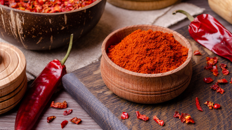 Chili powder and peppers