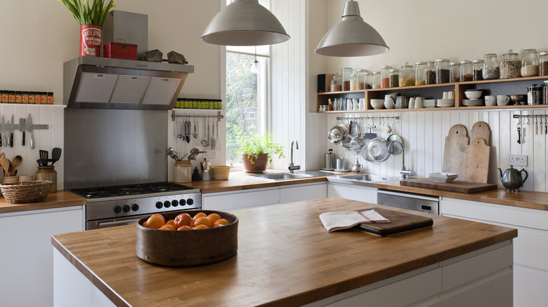 Spacious kitchen island