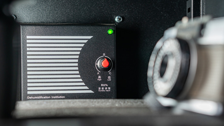 Close up of the control knob of a dehumidifer