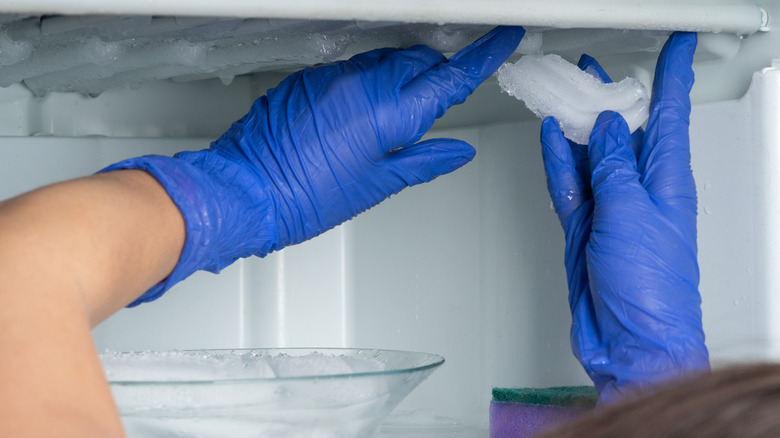 removing ice from freezer