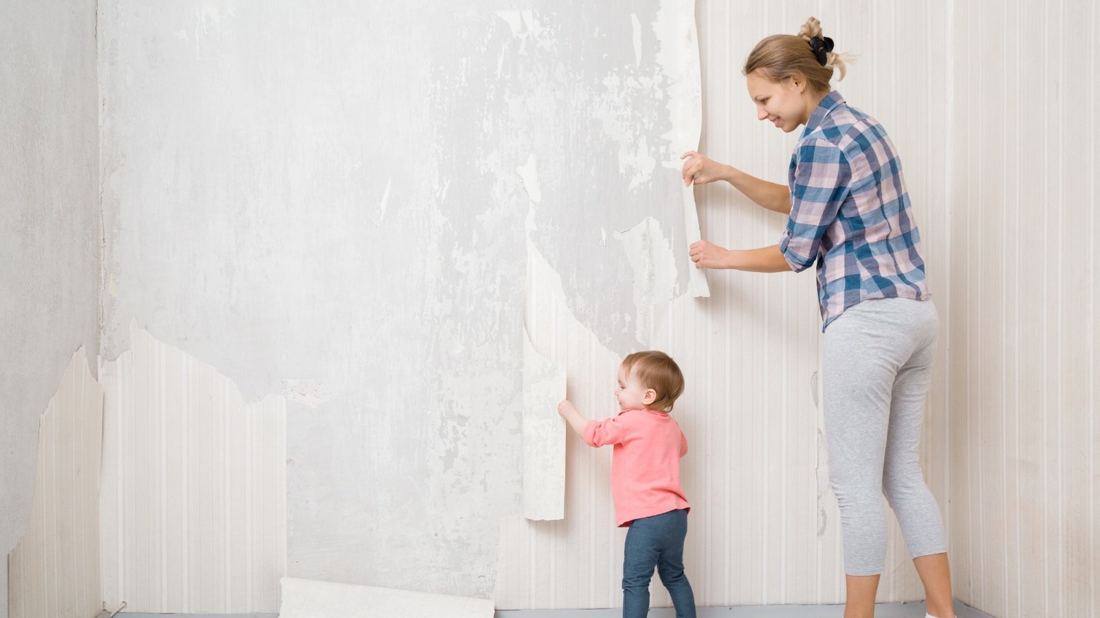 The Products You Need From Home Depot To Remove Wallpaper