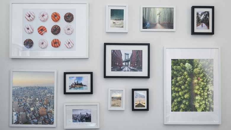 gallery wall in home