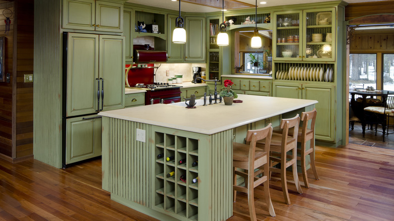 Green kitchen cabinets