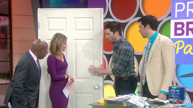 Property Brothers demonstrating foil trick