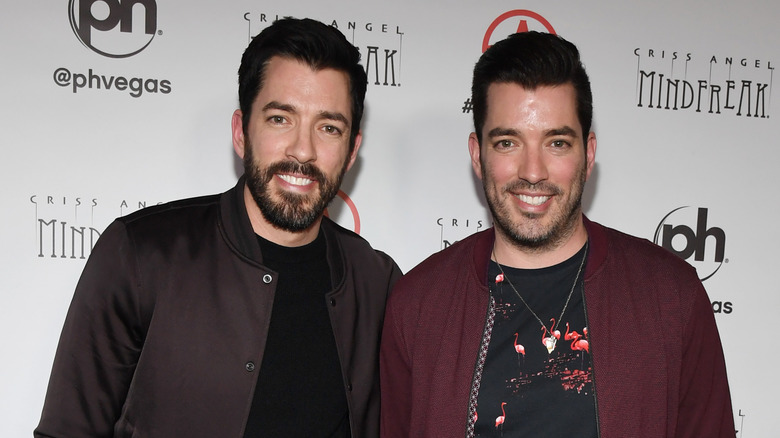 Drew and Jonathan Scott on the red carpet