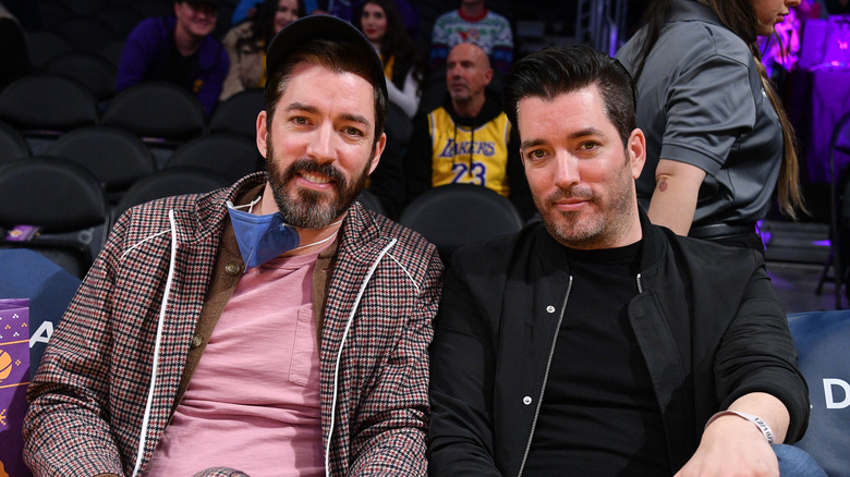 Jonathan and Drew Scott