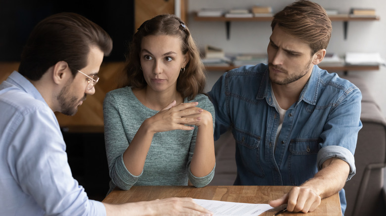 tenants discussing lease