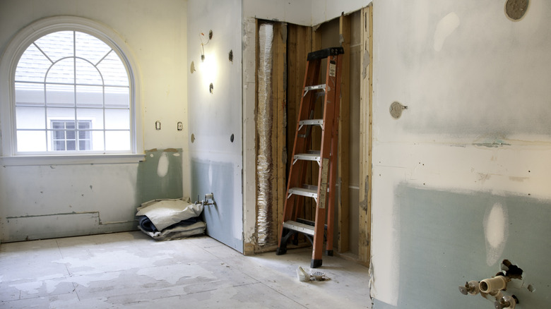 Demo the bathroom in home