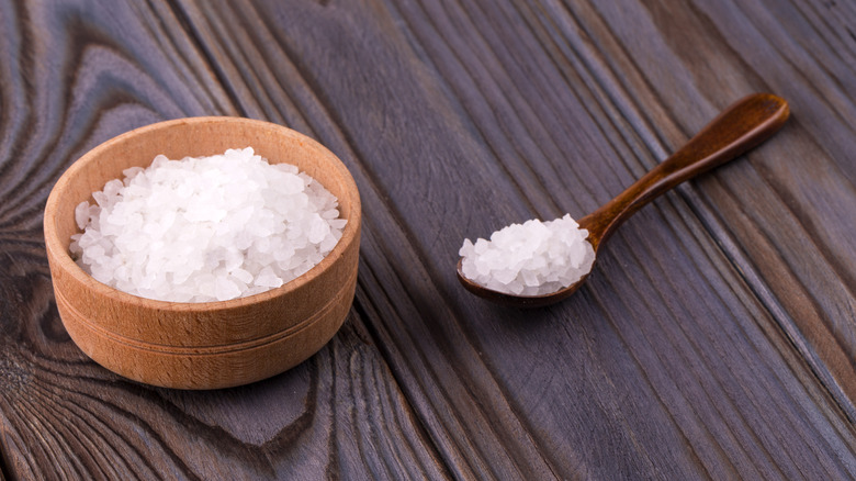 Bowl and spoon with Epsom salt