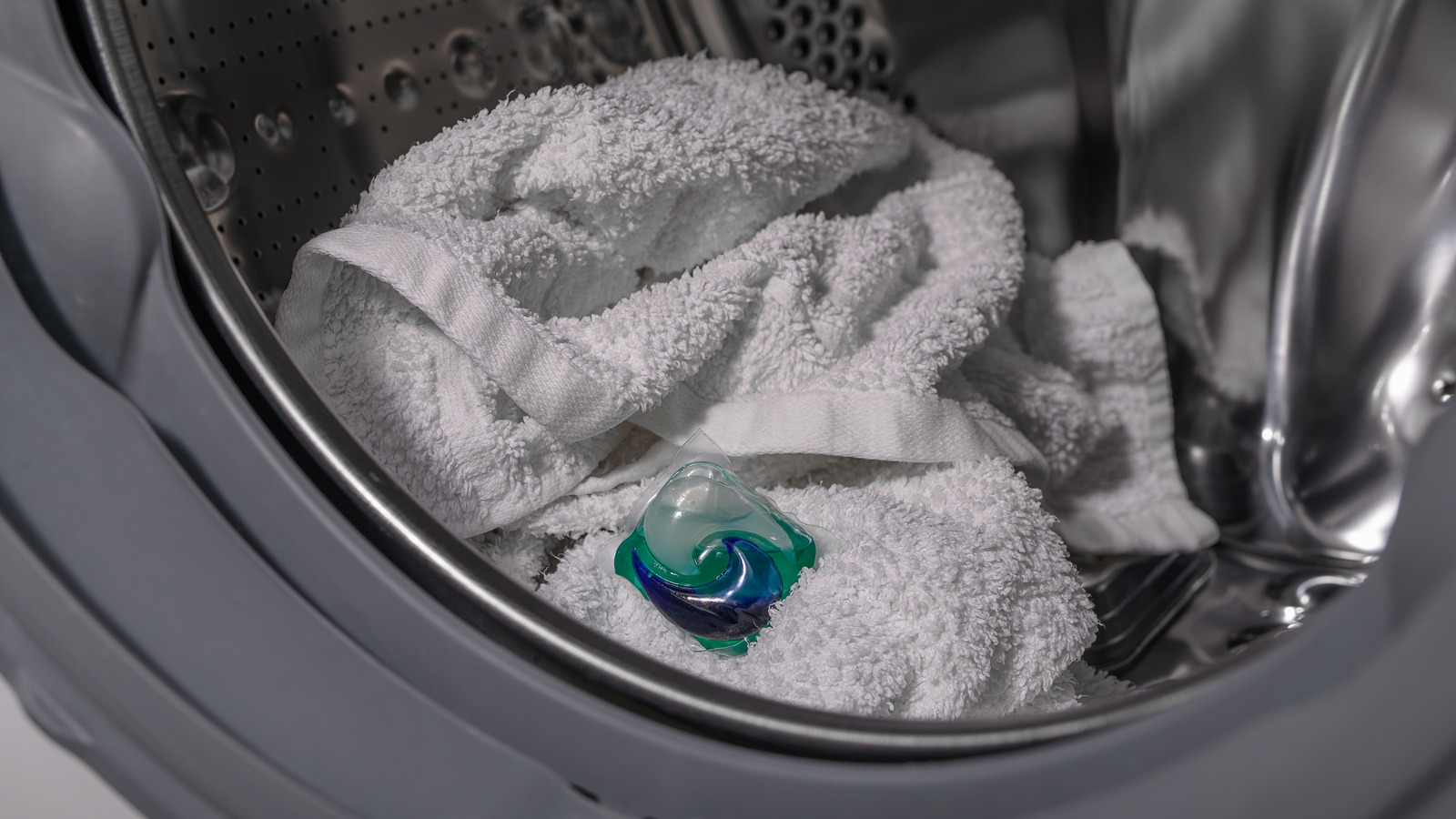 The laundry fashion pod portable washer