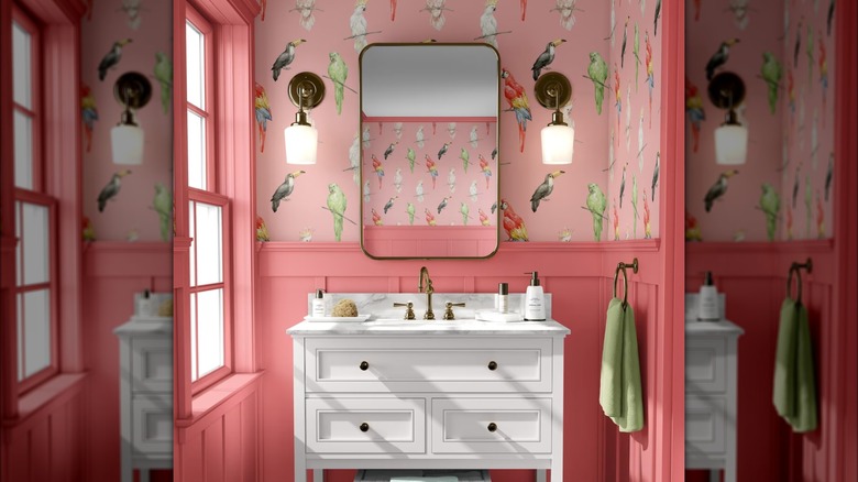 wallpaper in bathroom 