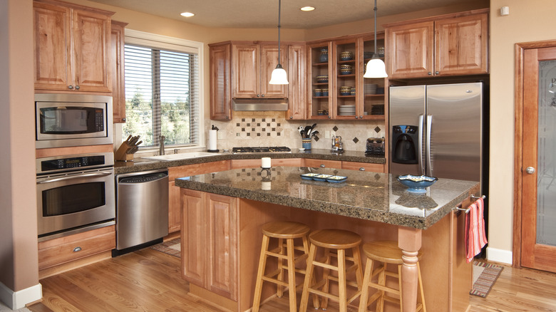 kitchen with oak cabinets