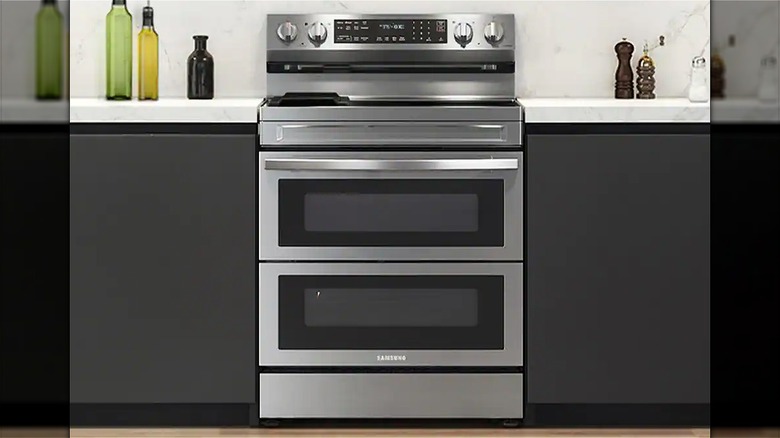 double stacked oven in kitchen 