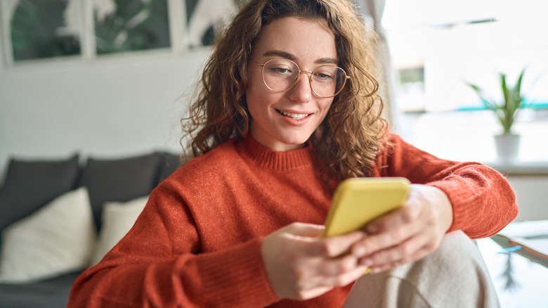 woman shopping on phone