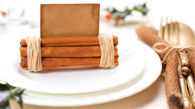 Cinnamon stick place card holder