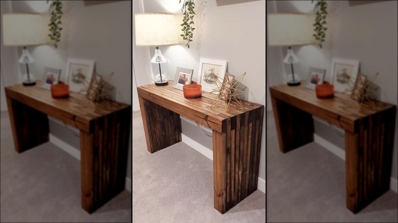 2x4 DIY entryway table