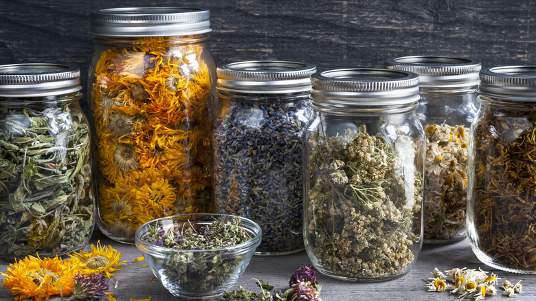 Loose tea in jars