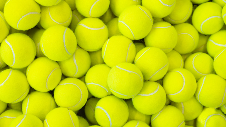 Tennis balls