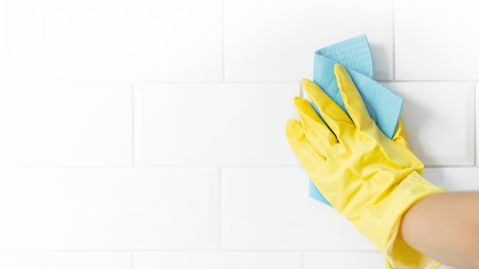 https://www.housedigest.com/img/gallery/the-tiktok-grout-cleaning-hack-the-internet-is-obsessed-with/l-intro-1635344987.jpg
