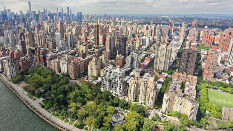 Yorkville toward Central Park