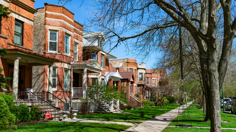 apartment buildings chicago 