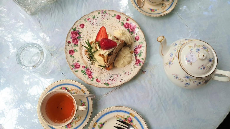 A porcelain floral tea set 