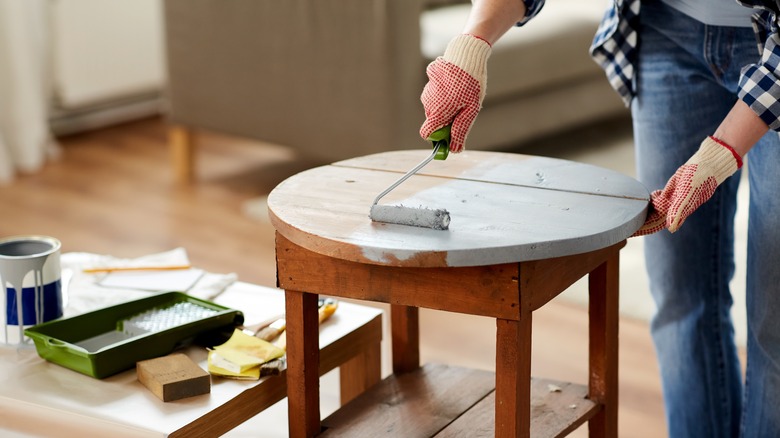 refinishing wood table with paint