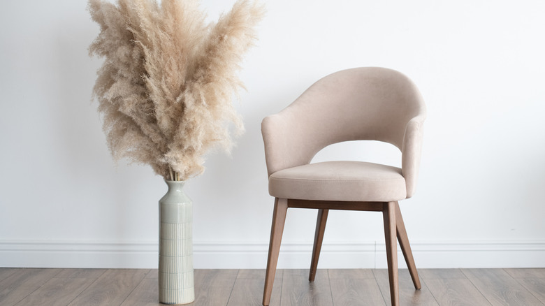 chair with pampas grass