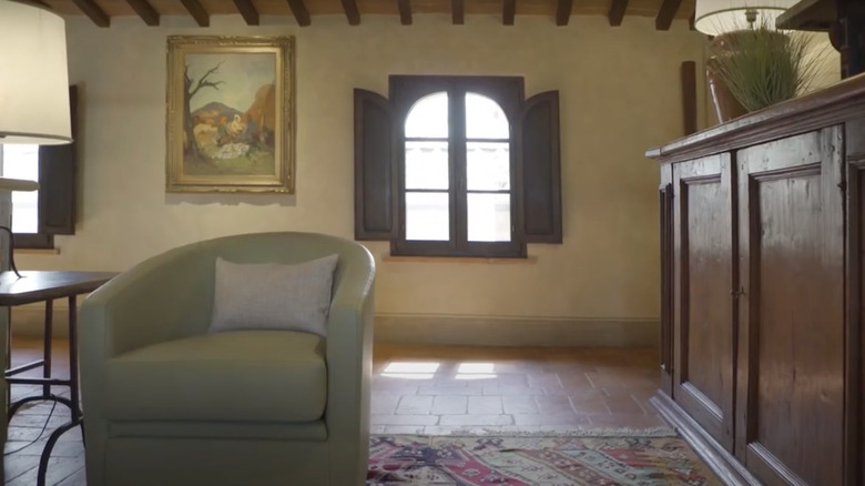 Tuscan living room with chair