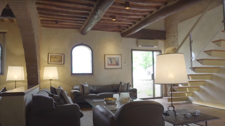 Tuscan living room with couches