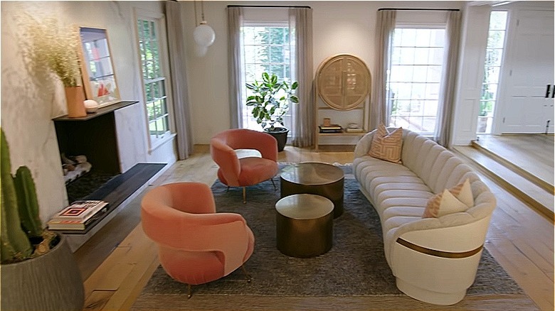 Hilary Duff's living room