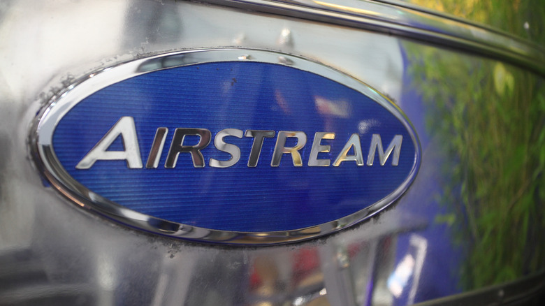 close up of Airstream logo