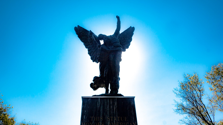 statue at soldiers walk memorial park