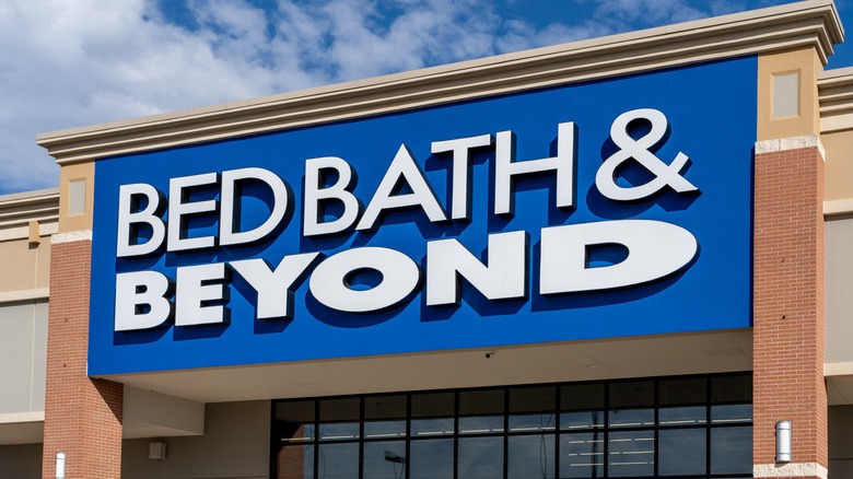 Bed Bath and Beyond storefront