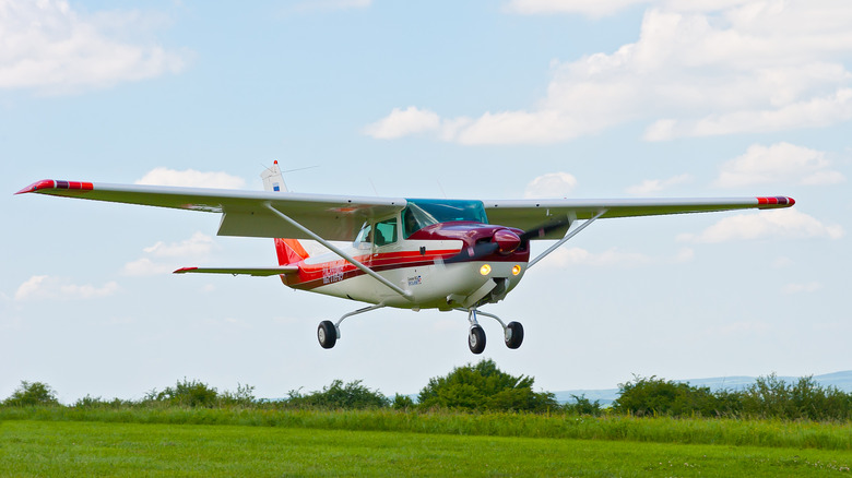 Cessna 182 plane flying