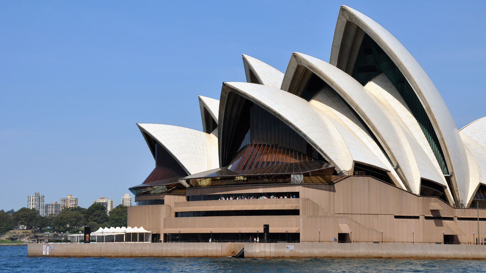 https://www.housedigest.com/img/gallery/the-untold-truth-of-the-sydney-opera-house/l-intro-1655994483.jpg