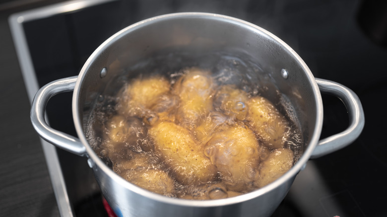 Boiling potatoes in water 