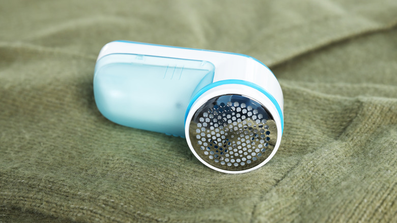 close up of fabric shaver