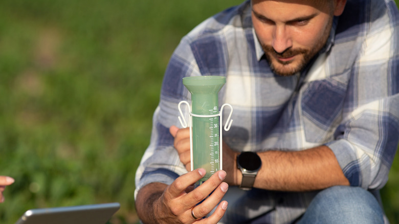 reading a rain gauge