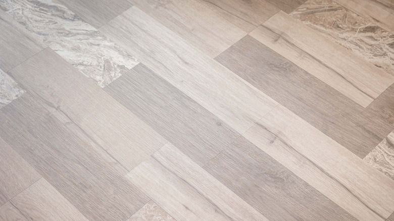 Wood laminate flooring with patterns