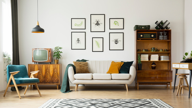 vintage themed living room