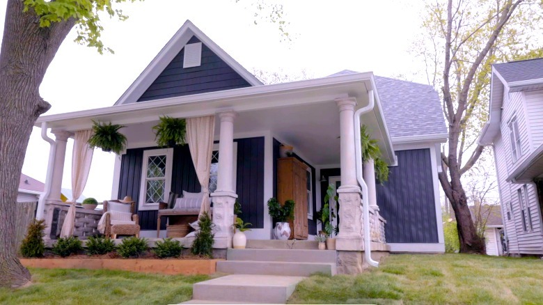 Southern wrapped porch 