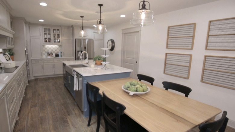 Fixer Upper kitchen 