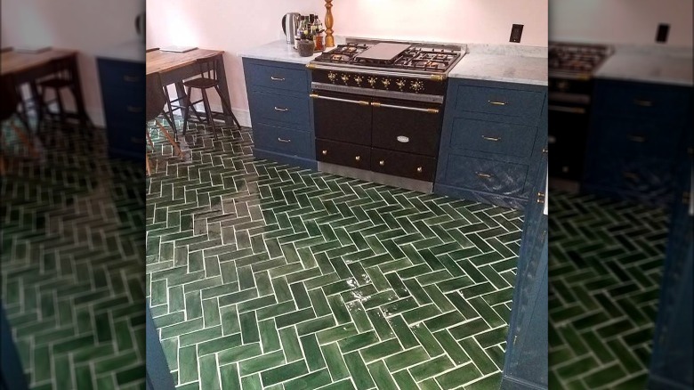 Green tile in a green kitchen 