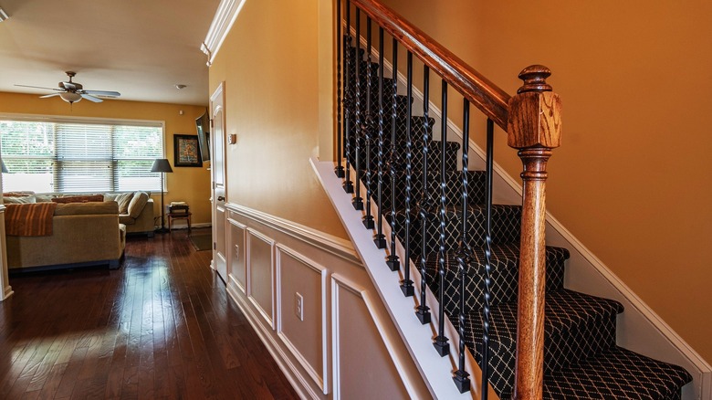 room with orange wall paint