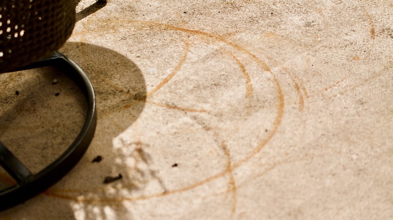 rust rings on patio