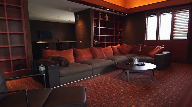 Lounge area Michael Jordan's former home